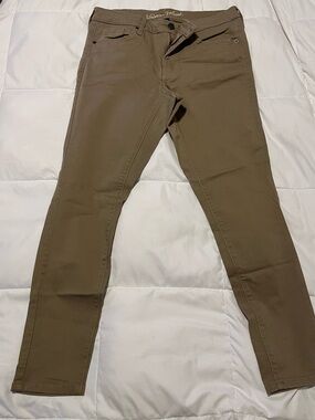 Universal Thread Classic Straight Khaki Pants - Tan